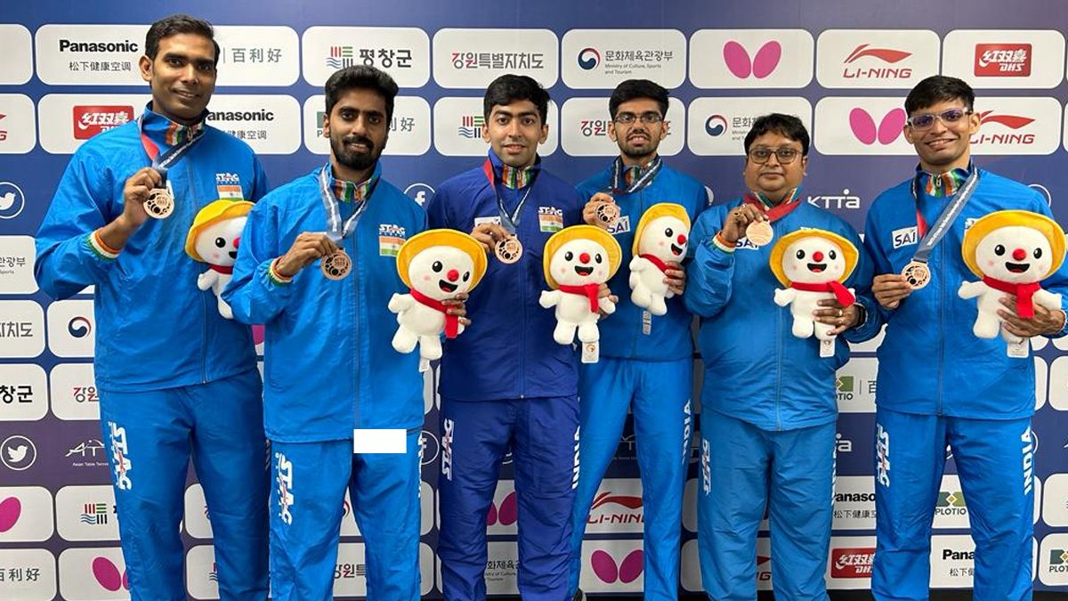  The Indian men's table tennis team won bronze after reaching the semi-finals of the Asian Championships.