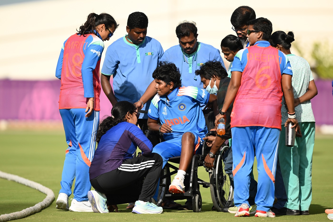 Reddy suffers blow to knee during warm-up match against England on September 25, 2025 at 1:26 pm